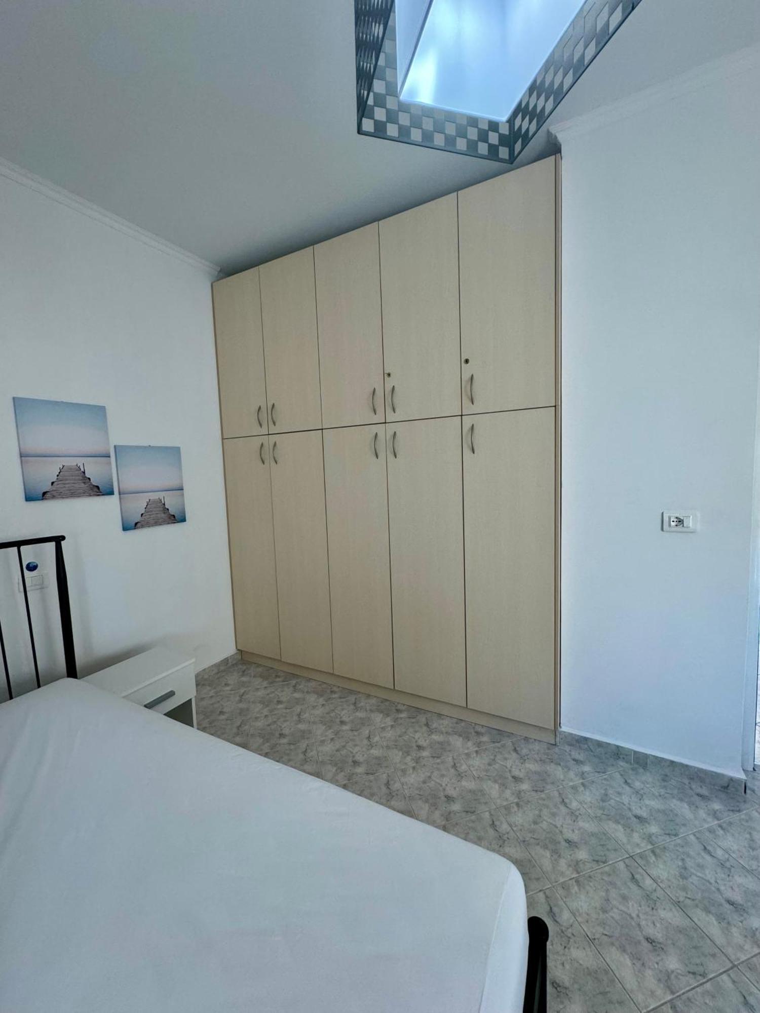 Comfy Blue Sarande Appartement Buitenkant foto