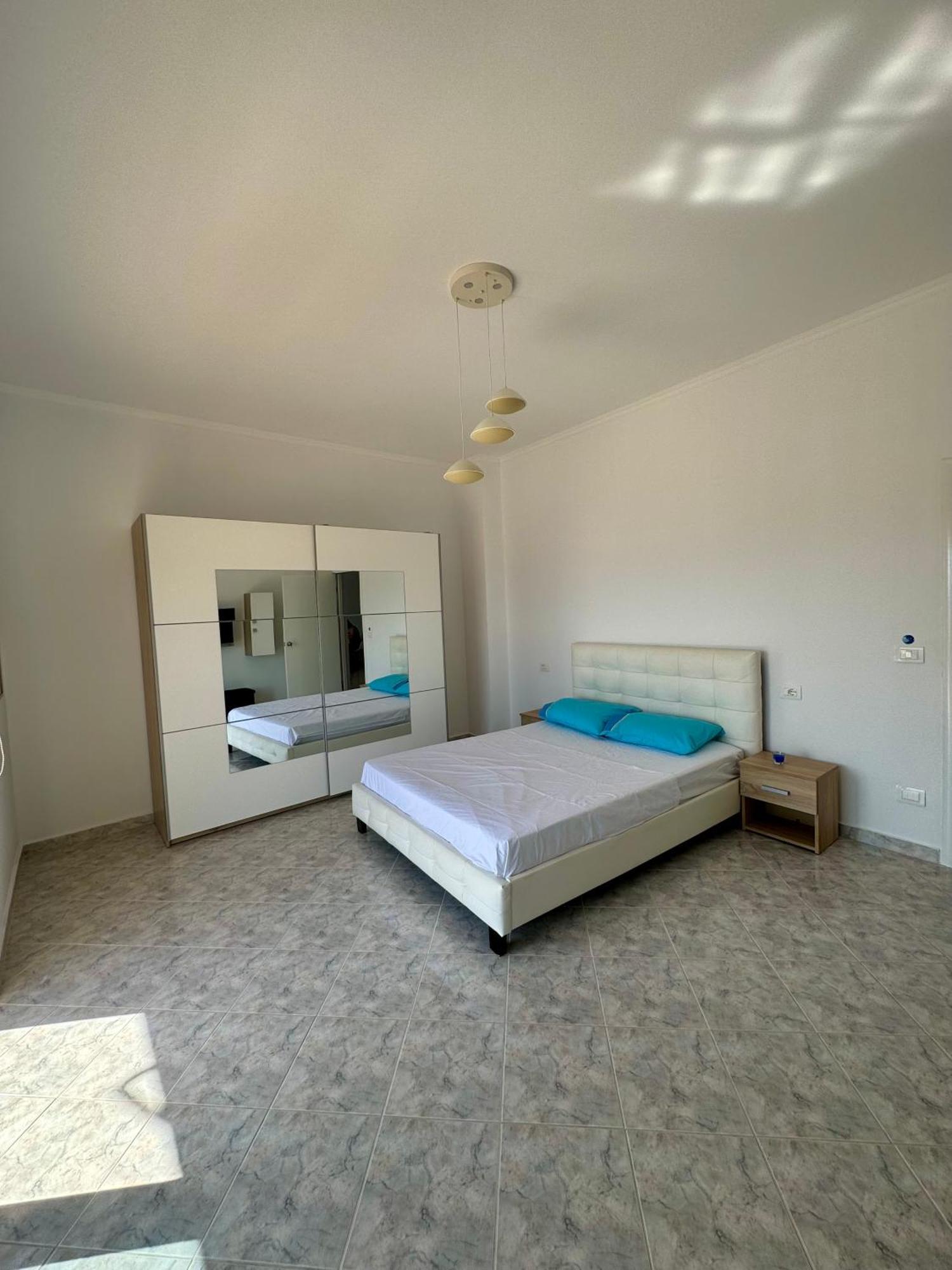 Comfy Blue Sarande Appartement Buitenkant foto
