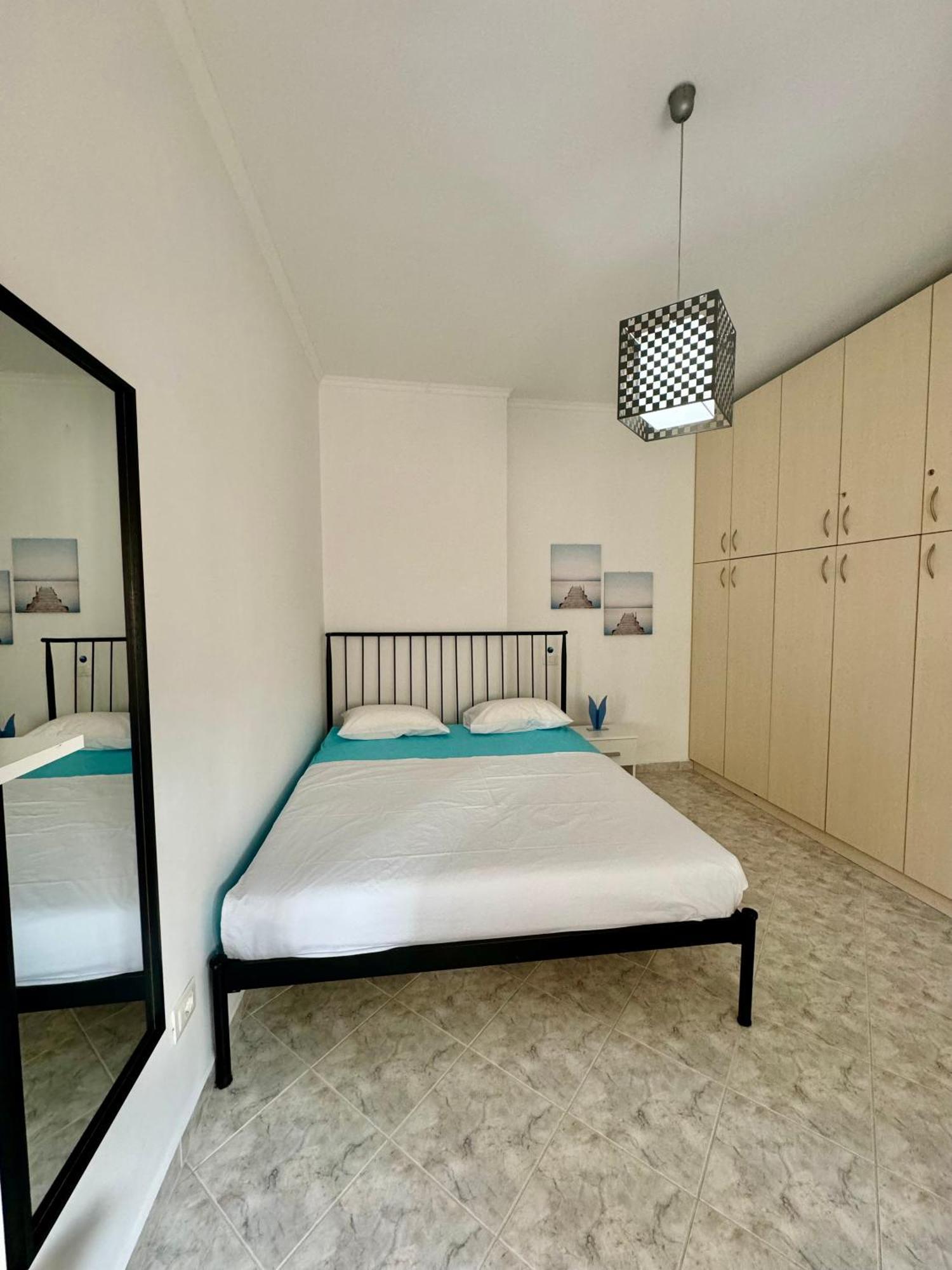 Comfy Blue Sarande Appartement Buitenkant foto